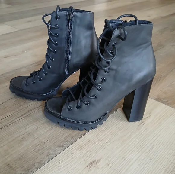 New Jeffrey Campbell Palermo x Free People black leather boots. Size 8.5 - Picture 3 of 9